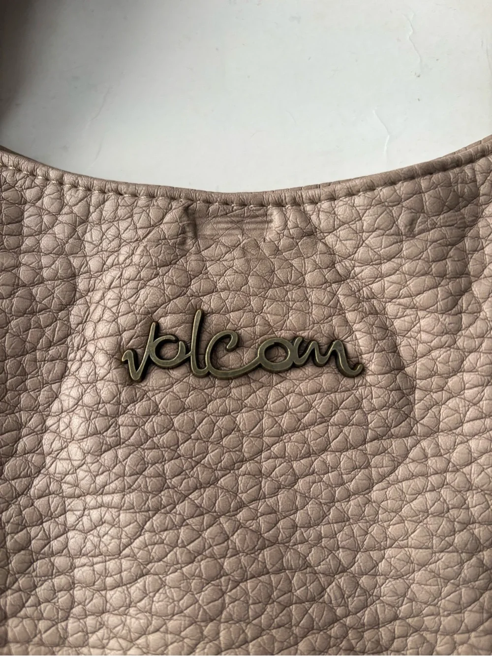 Volcom Pebbled Shoulder Bag in Taupe